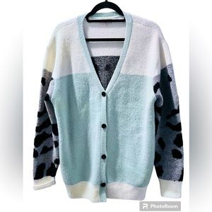 Amoli Funky Women’s Cardigan Blue, Blsck, White Size Large Tiger Print